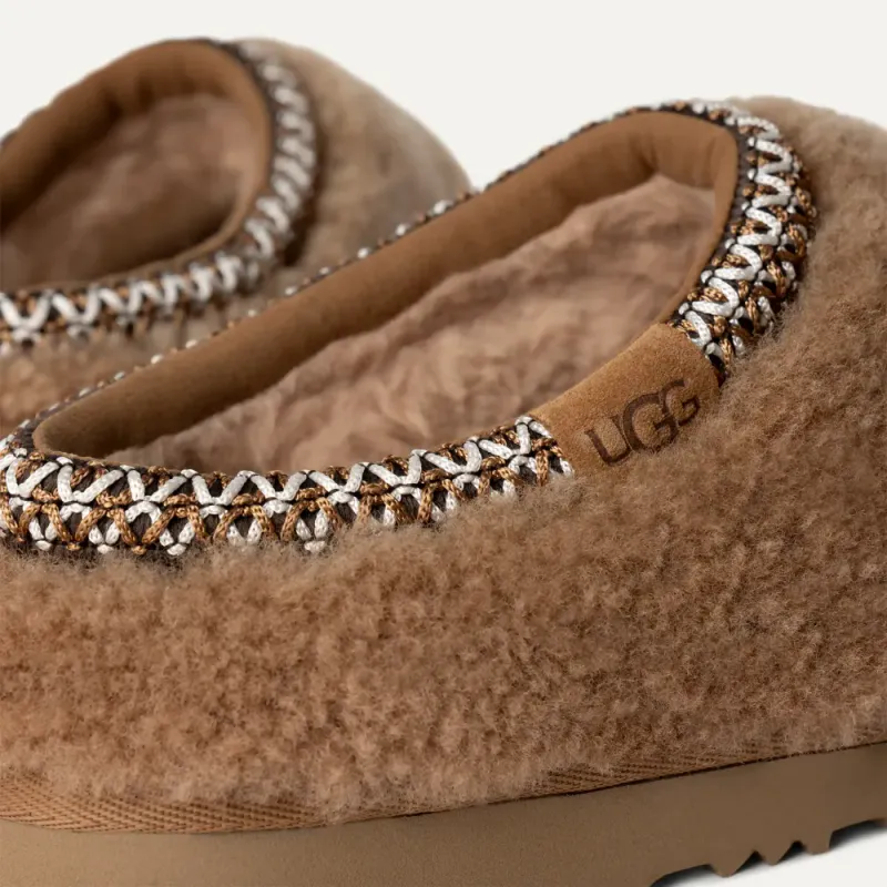 W Tasman Maxi Curly Chestnut UGG