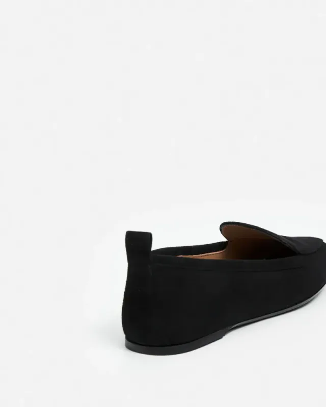 Cajsa Suede Loafer Fra Flattered