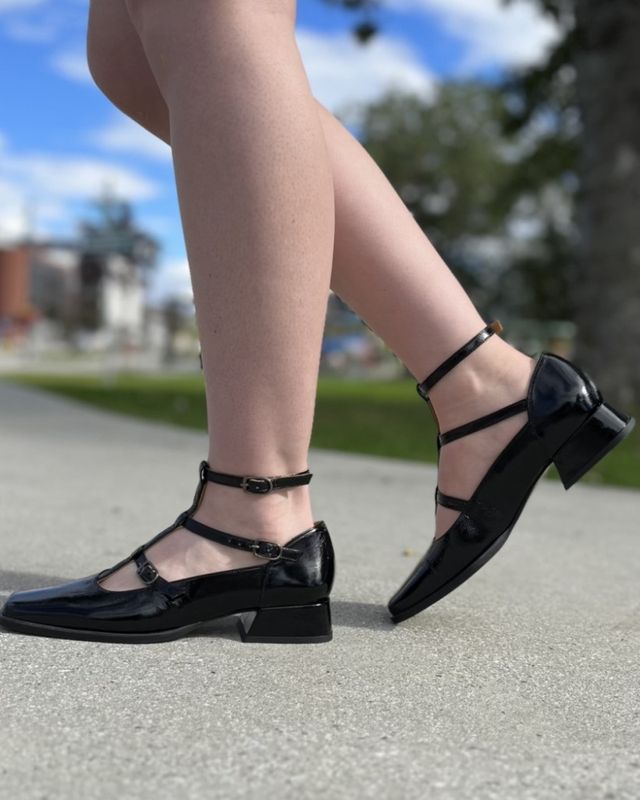 Audley 22407 Mary Janes